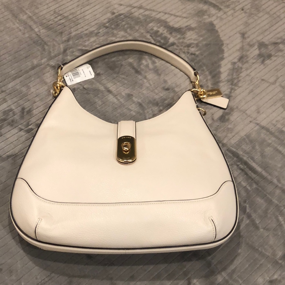 COACH Stylish Leather Amber Hobo Handbag